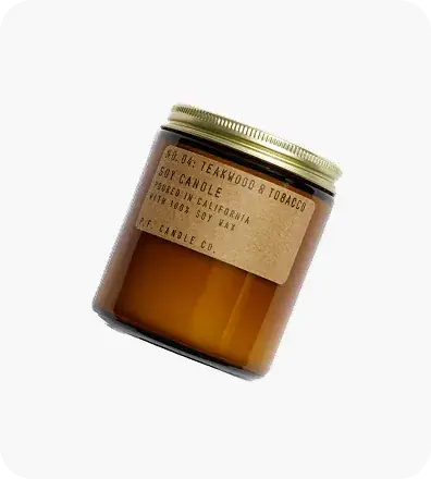 Ароматическая свеча P.F. Candle Co. No. 04 Teakwood & Tobacco