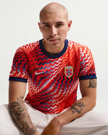 Nike: предматчевый топ Норвегии Academy Pro, Dri-FIT