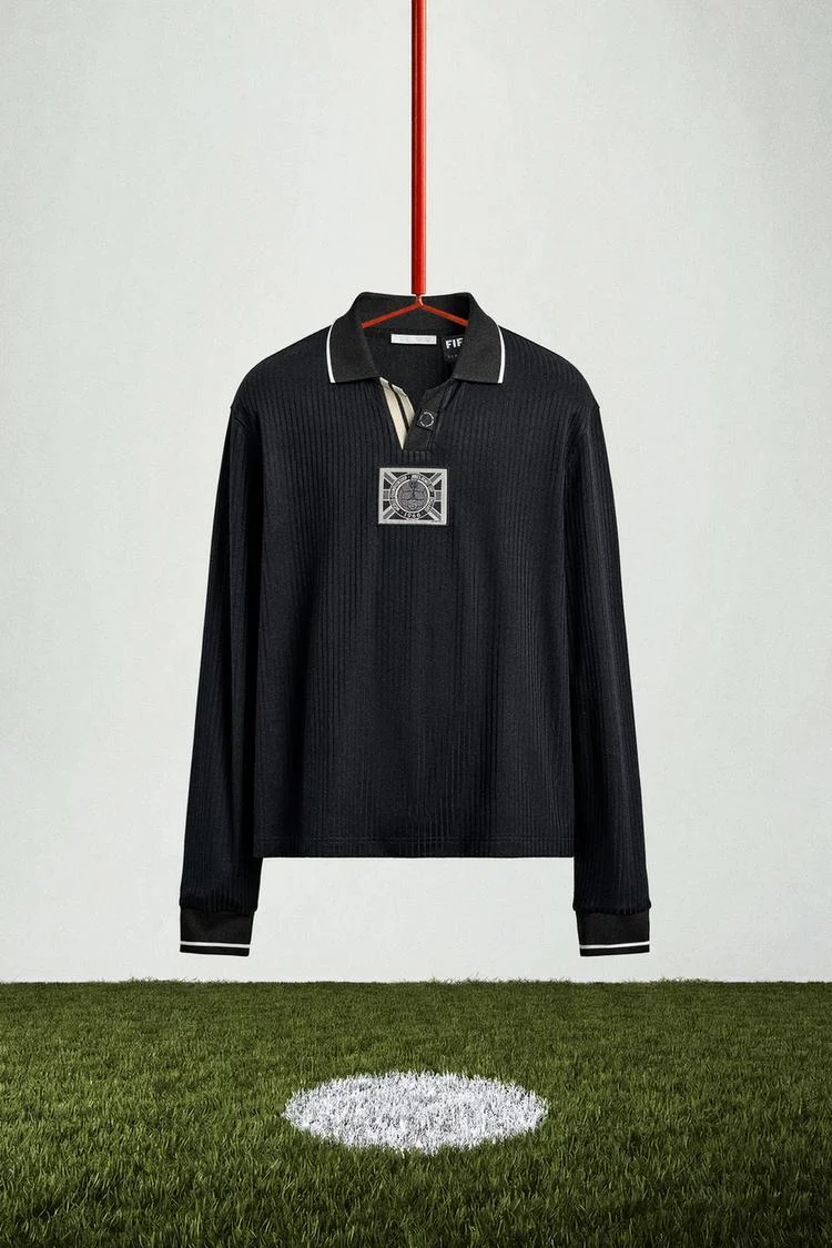 Zara: техничное поло England 66, FIFA Classics